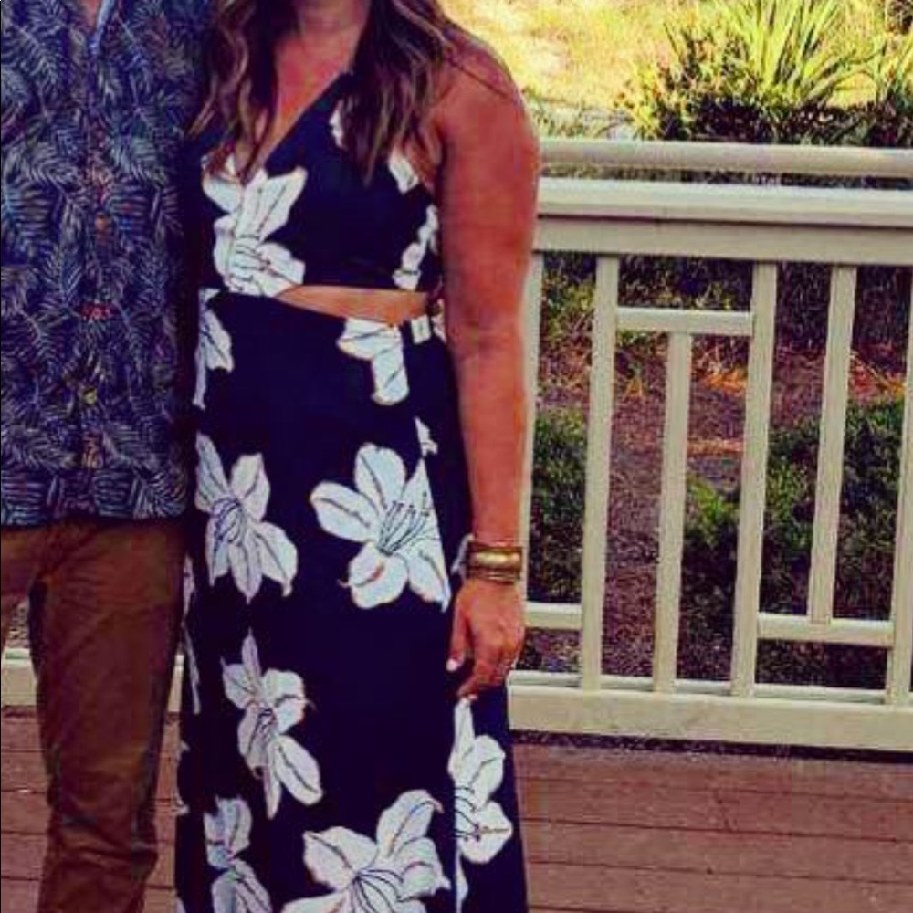 Lulus blue floral maxi dress